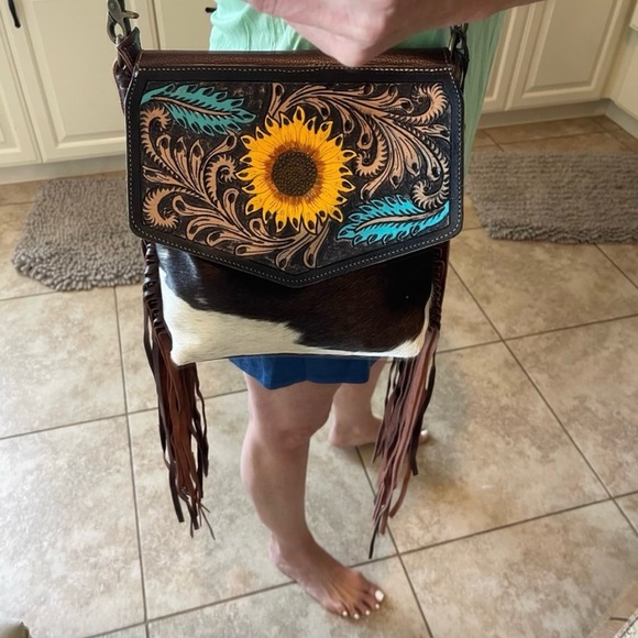 MYRA RIM HAND-TOOLED BAG - Picture 4 of 5